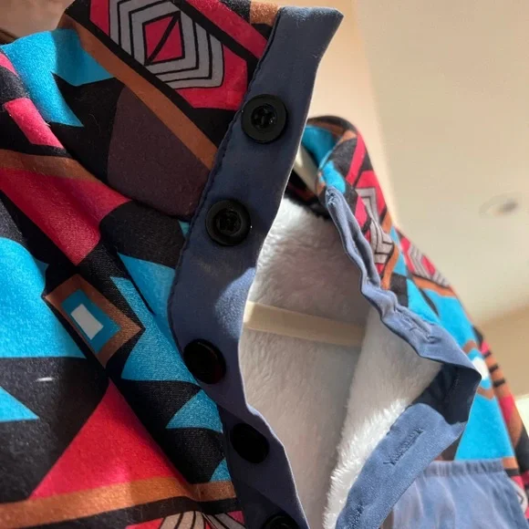 NWOT Fleece  Pullover - Picture 3 of 5